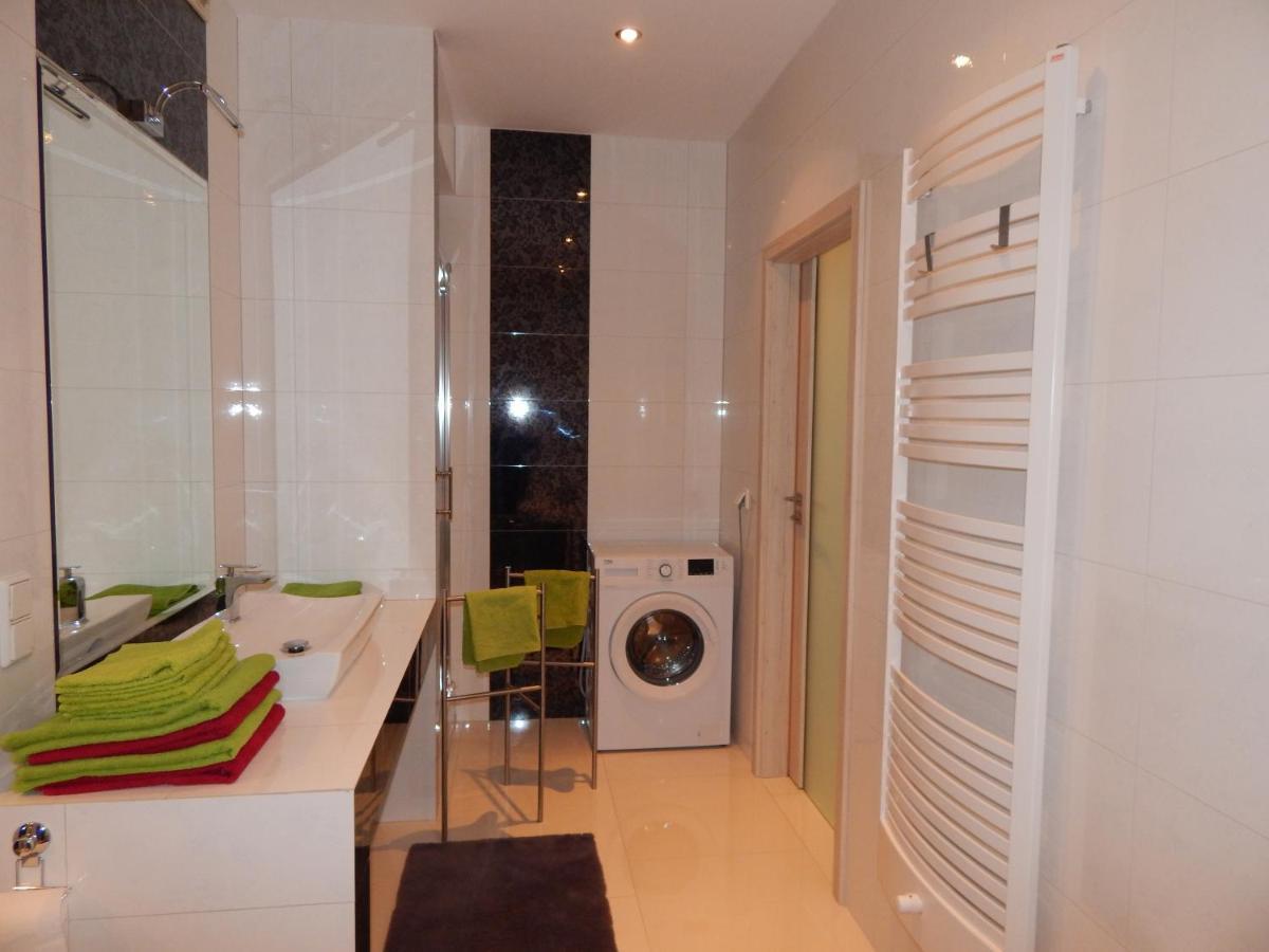 Ajk Apartament W Sea Towers Gdynia Kültér fotó