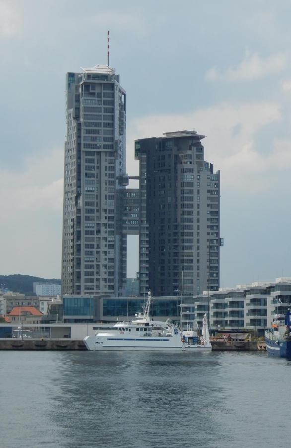 Ajk Apartament W Sea Towers Gdynia Kültér fotó